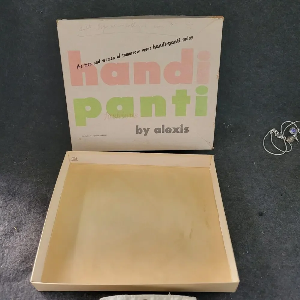 Vintage 1970s‎ Infant Boy's  Two-Piece Diaper Cover Shorts Handi Pandy Box🧷